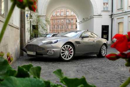 Aston Martin Vanquish